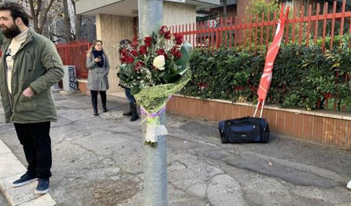 Rose rosse per dare il via a "Foggia libera Foggia", il sindaco Landella: "Questa è la Foggia che non cala la testa"