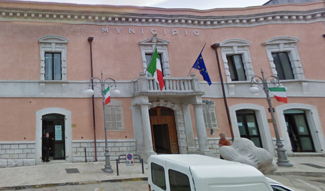 Apricena: la Guardia di Finanza ispeziona ufficio anagrafe