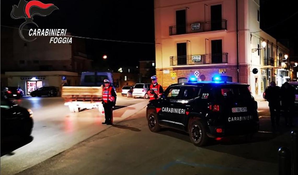 Al volante con telefonini e social network, i Carabinieri beccano a Lucera 30 automobilisti in tre ore
