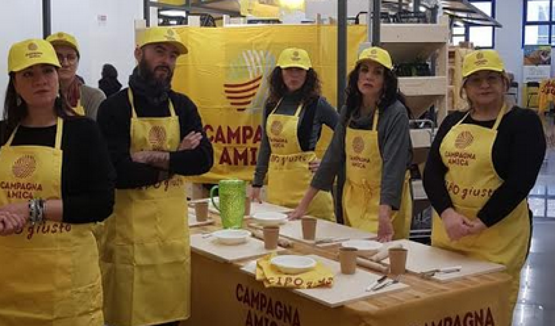 Matera, al mercato coperto di Campagna amica il laboratorio di pasta fresca