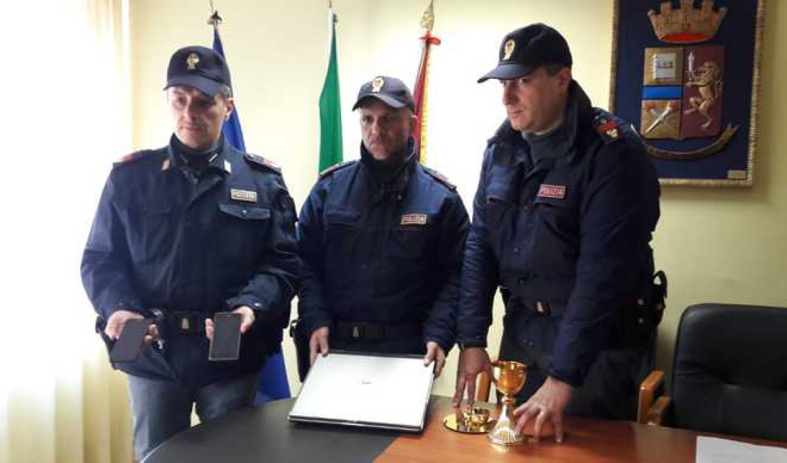 Furto in chiesa a Potenza: la polizia acciuffa il ladro e lo arresta