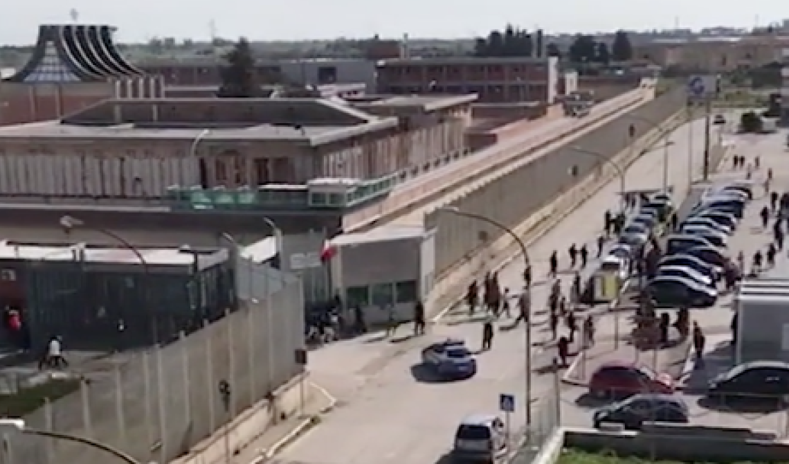 Rivolta al carcere di Foggia: 41 arrestati, si cercano altri 10 detenuti di piccolo calibro