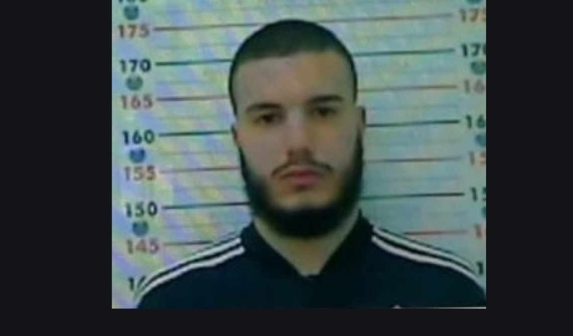 Rivolta nel carcere di Foggia, si costituisce il figlio del boss barese e un macedone: restano 4 i fuggitivi