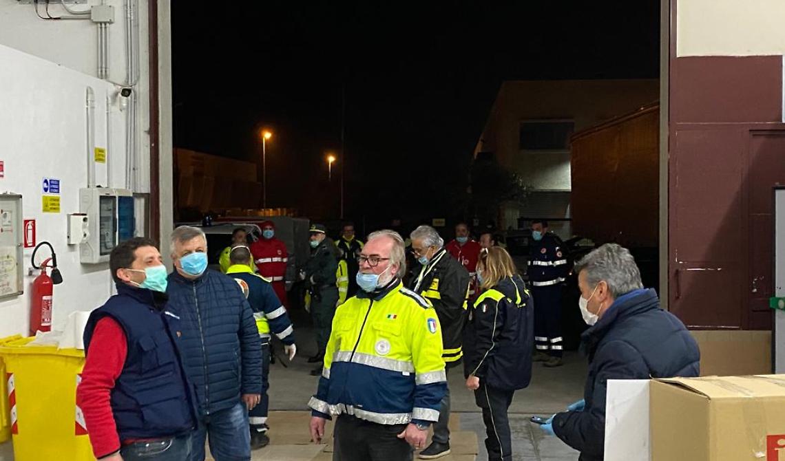 Coronavirus, i foggiani rispondono con generosità alla colletta alimentare: raccolti 150 pacchi per chi ha bisogno