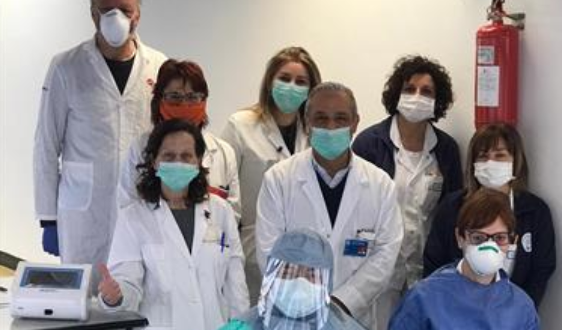 Coronavirus, il San Carlo fa le scorte di camici bianchi: assunti a tempo indeterminato cinque medici per l'apparato respiratorio e cinque per le malattie infettive, oltre a una specializzanda in medi