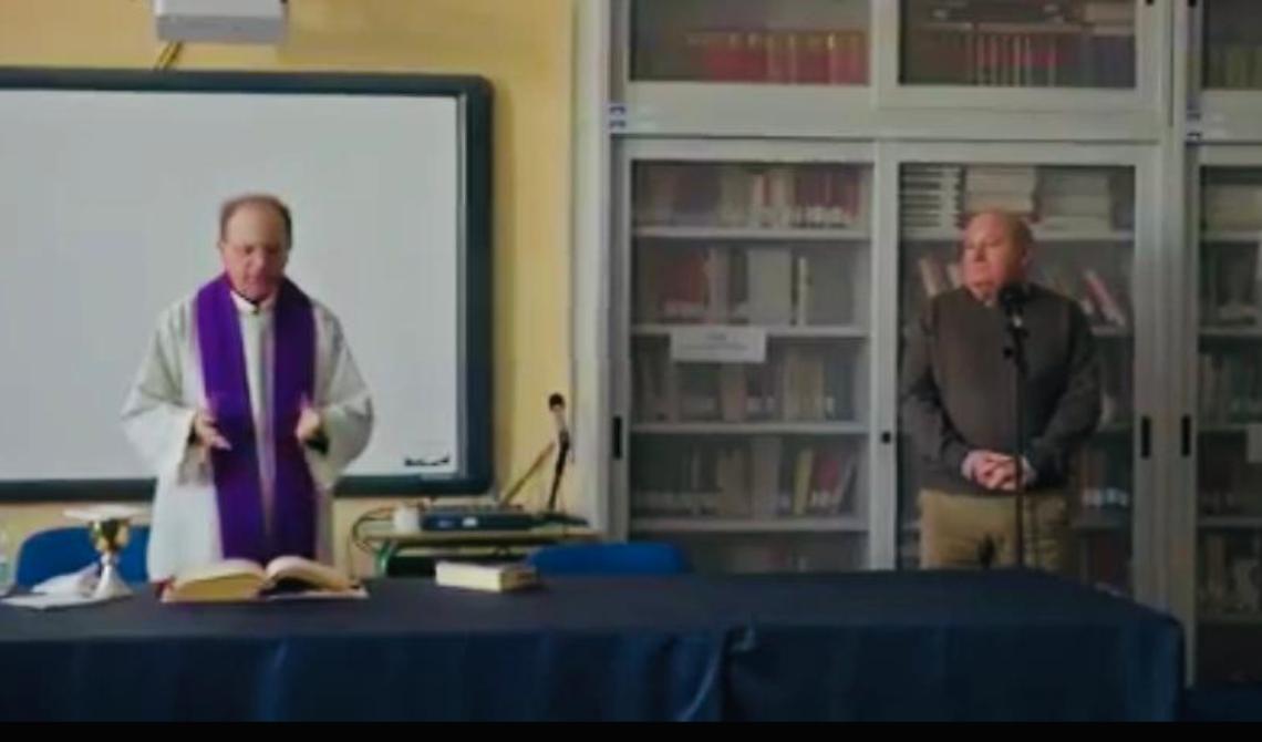 Una Messa a scuola per sentirsi ancora una comunità