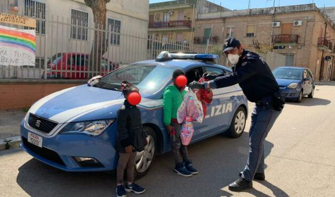 Coronavirus, staffetta della Polizia da Campobasso a Lucera per consegnare cibo e denaro a una famiglia di extracomunitari