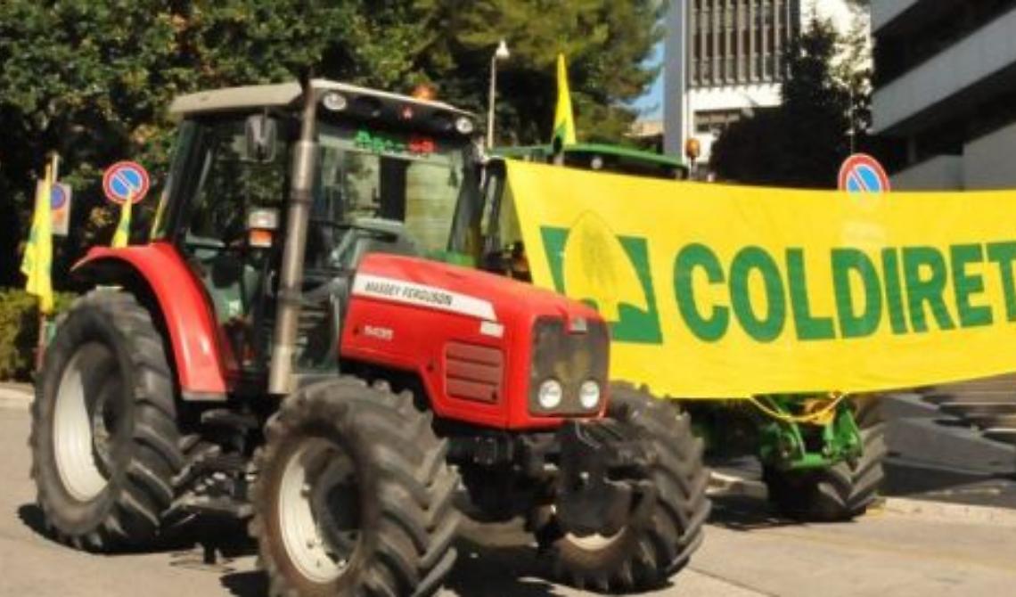 Anche in Basilicata i trattori agricoli di Coldiretti per sanificare le strade