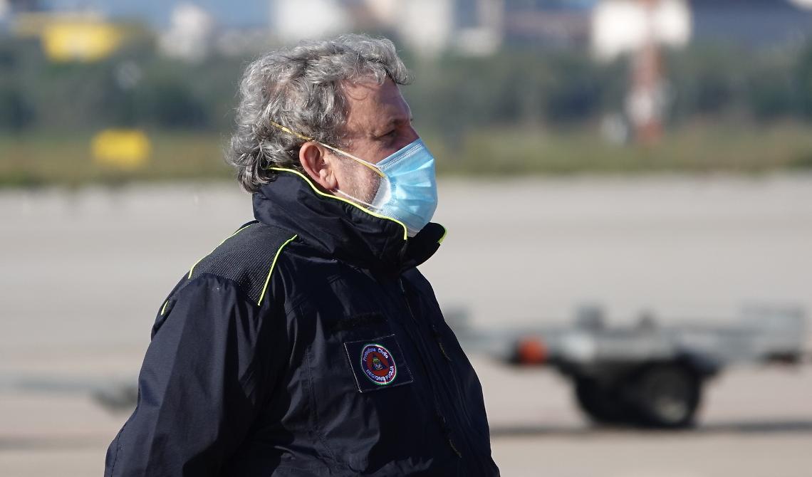 Coronavirus, Emiliano: «Puglia aperta d'estate, con gli elicotteri sulle spiagge»