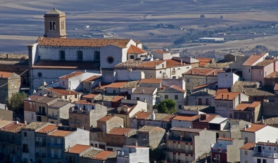 "Ng vulév", Volturino risponde al Coronavirus a suon di musica