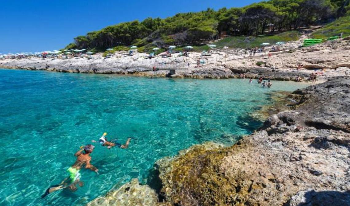 Due nuove bandiere blu per la Puglia: Isole Tremiti e Melendugno tra le 407 spiagge più belle d'Italia
