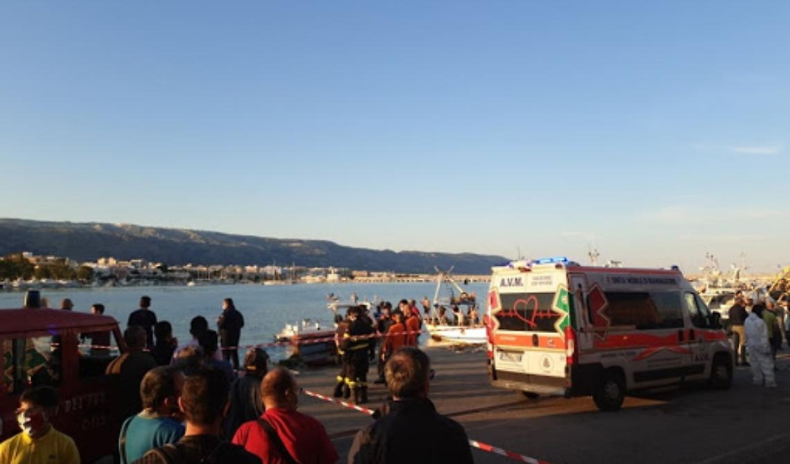 Una donna di 51 anni annega in auto a Manfredonia