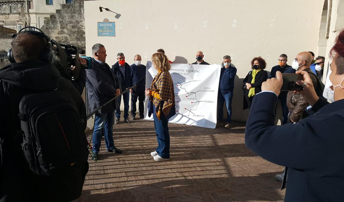 I delegati di Professione wedding Basilicata manifestano contro il disinteresse delle istituzioni: «Gli unici a rispondere saranno gli usurai»