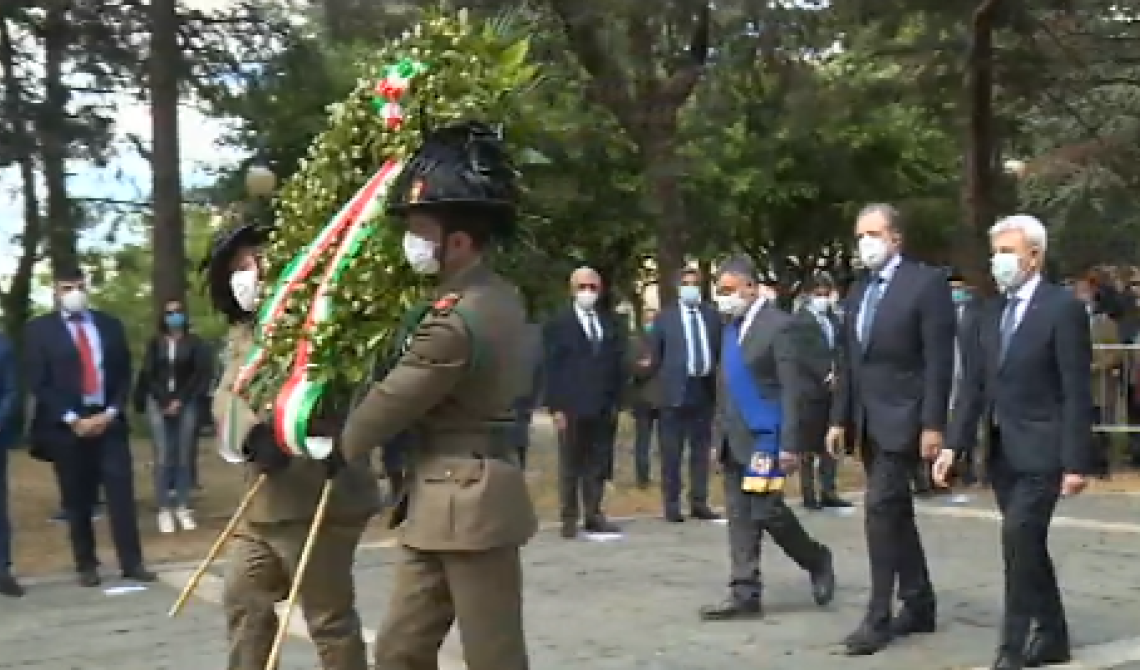 Festa del 2 Giugno: solo brevi celebrazioni in Basilicata. Corone deposte davanti ai monumenti ai caduti a Potenza e Matera