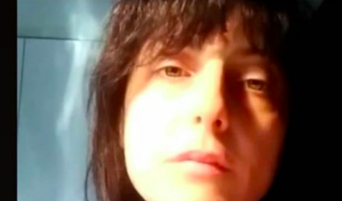 Il racconto sospeso dell’attrice Monica Palese: Oltre la quarantena è un viaggio di scoperta di storie condivise grazie ai testi inviati via social da persone da ogni parte d’Italia
