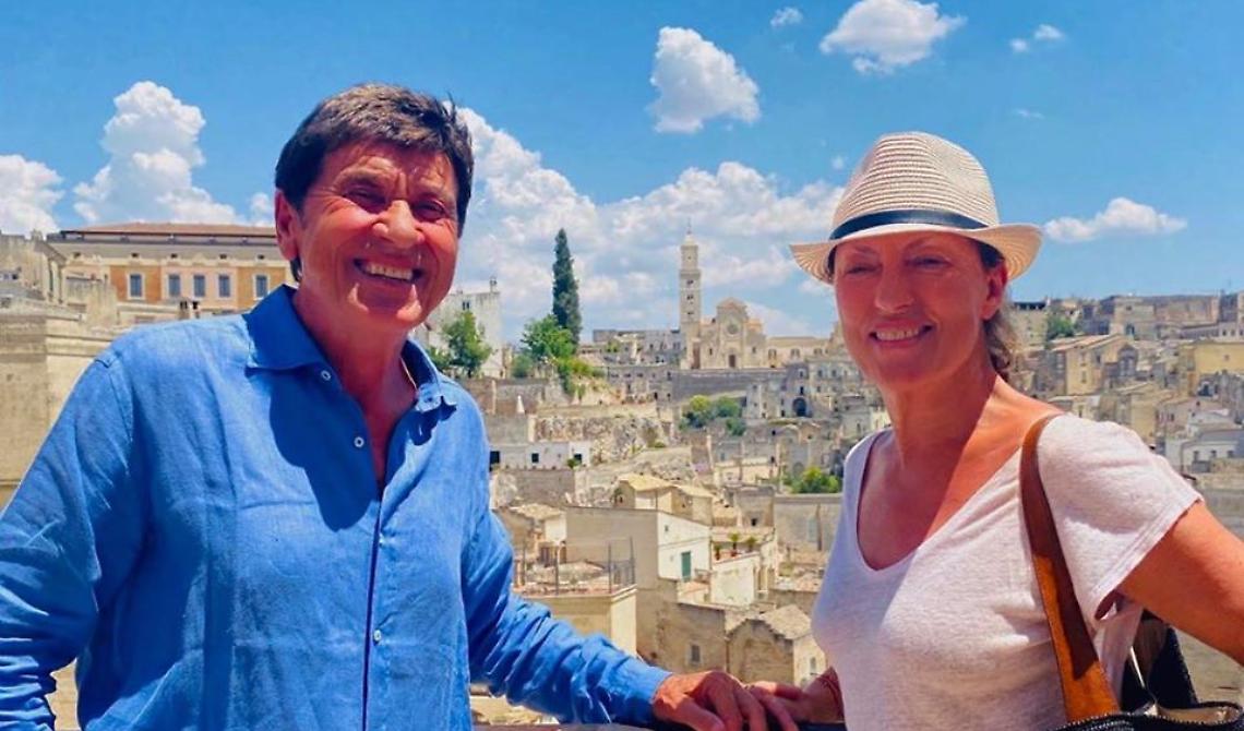 Anche Gianni Morandi sceglie la Basilicata. Il cantante in visita alla città dei Sassi