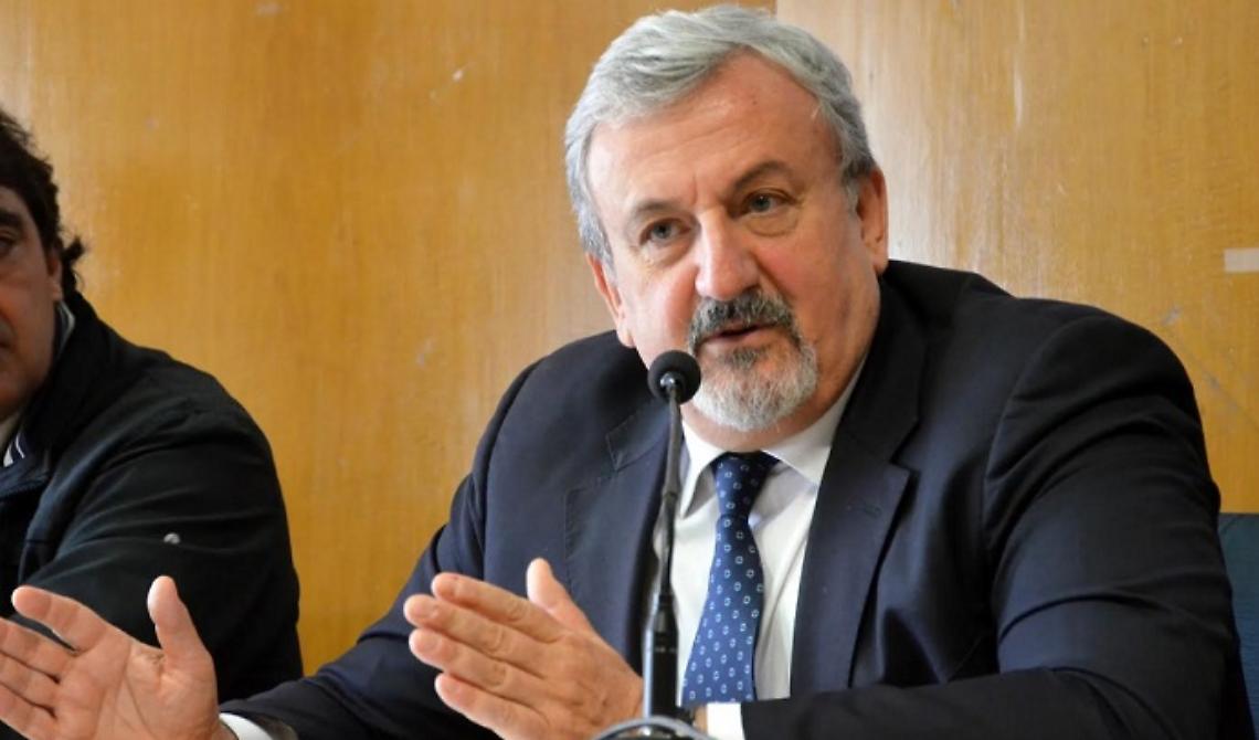 Regionali, Emiliano: «Qualcuno ha paura della candidatura di Lopalco». Coro di sostegno dei colleghi per il virologo pugliese