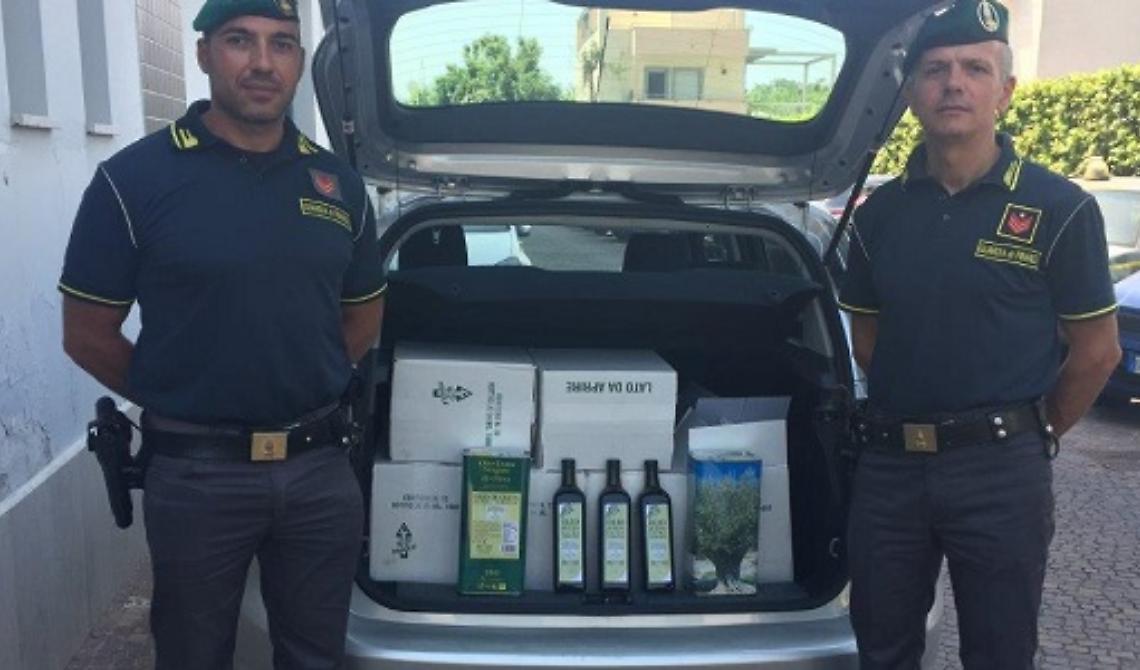 Da Cerignola a Caserta per vendere olio extravergine falso, i Baschi Verdi della GdF lo scoprono