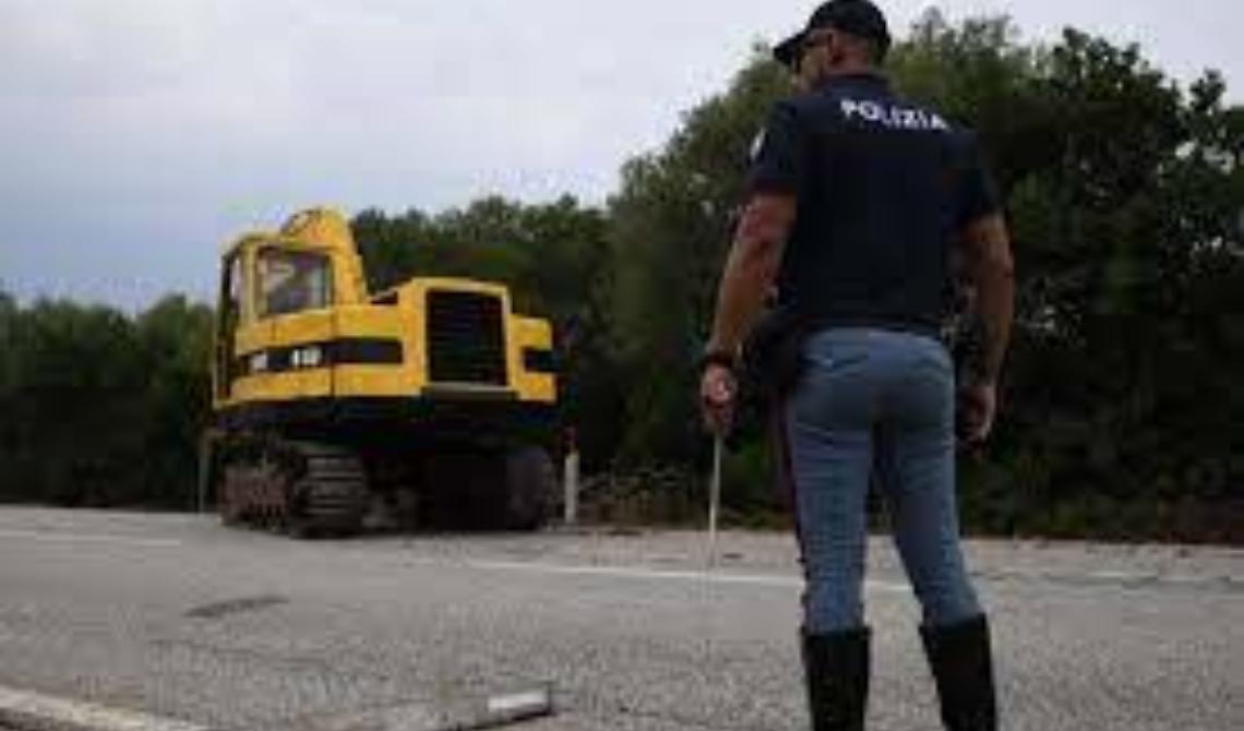 Recuperati gli escavatori per l'assalto misterioso al blindato vicino Cerignola