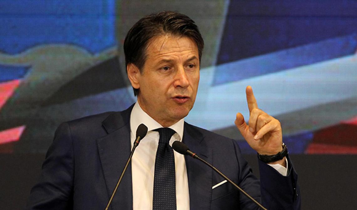 Conte: «Non possiamo tollerare che si entri in modo irregolare»