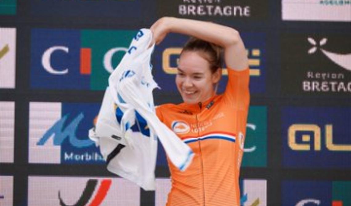 L'olandesina volante  Anna Van der Breggen vince il Giro Rosa nell'ultima tappa di Motta Montecorvino
