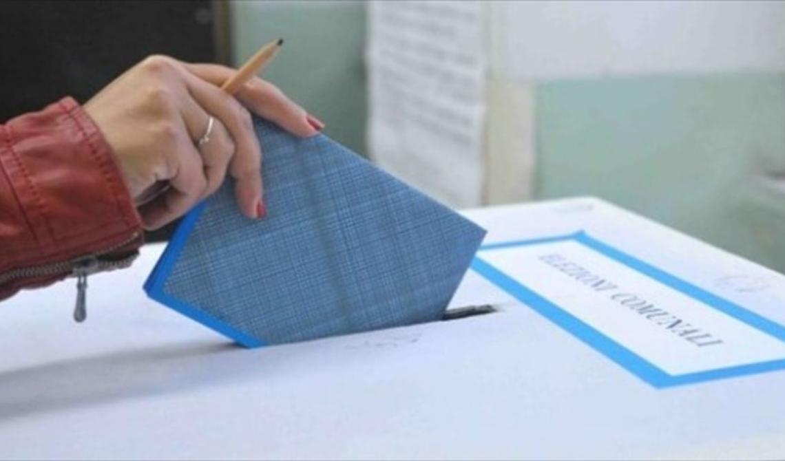 Elezioni, le Asl della Puglia: «Le matite nei seggi ordinari non vanno sanificate ad ogni voto»