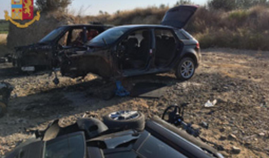 La Polizia scopre altre auto rubate e fatte a pezzi dai delinquenti a Cerignola