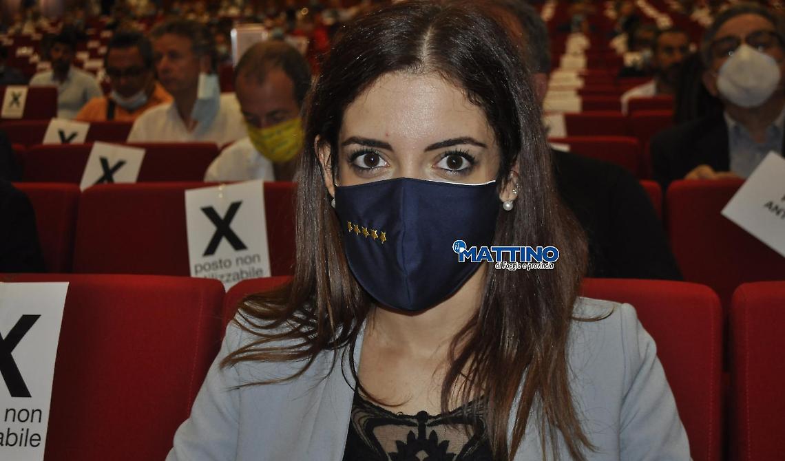 Anche la deputata foggiana Rosa Menga tra le "Parole guerriere" contro i caminetti e i voti improvvisati su Rousseau nel M5S