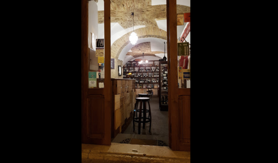 Criminalità spavalda a Foggia: rubano in un ristorante mentre è in corso operazione anticrimine delle forze dell'ordine