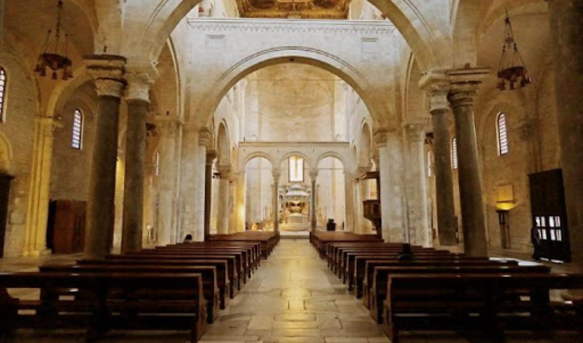 Frate positivo al Coronavirus, stop alle messe nella basilica di "San Nicola" a Bari