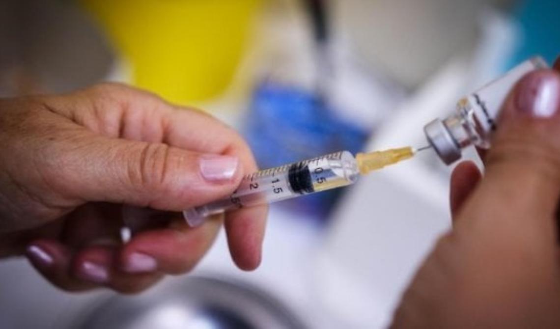 Vaccini contro l'influenza, in Puglia slitta la consegna alle farmacie: saranno disponibili per fine ottobre