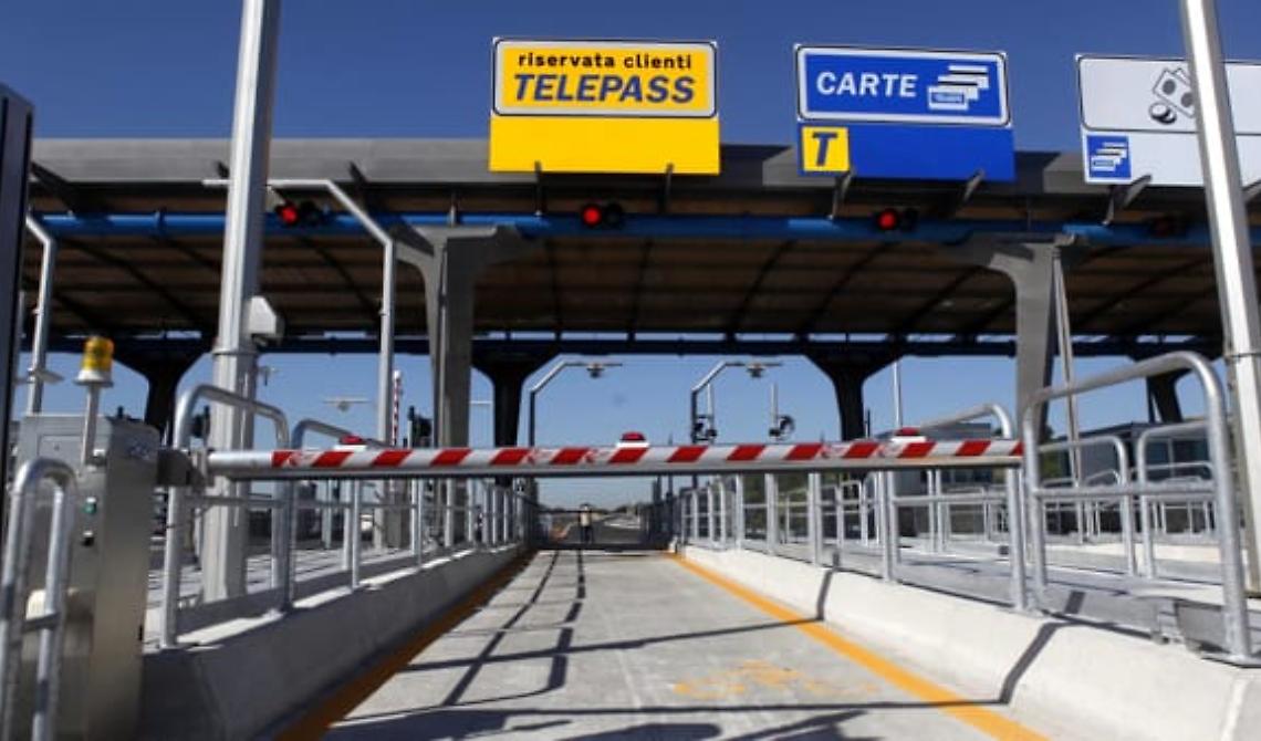 Settimana di bestemmie sull'A14 per la chiusura notturna del tratto Grottaminarda - Candela 