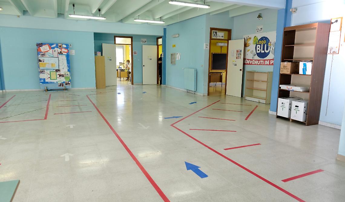 Scuole, in Puglia Emiliano dispone la didattica digitale integrata nelle superiori per almeno il 75% delle lezioni