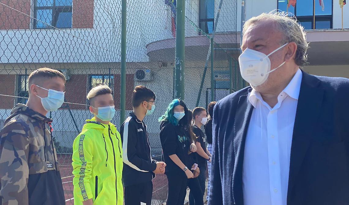 Emiliano e Lopalco da oggi in tour per le scuole pugliesi