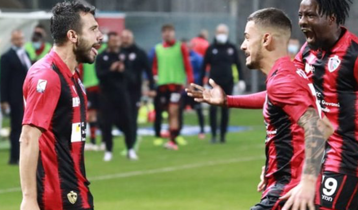 Dove non sai, il miracolo si avvera: il Foggia fa abbassare la cresta al Bari 