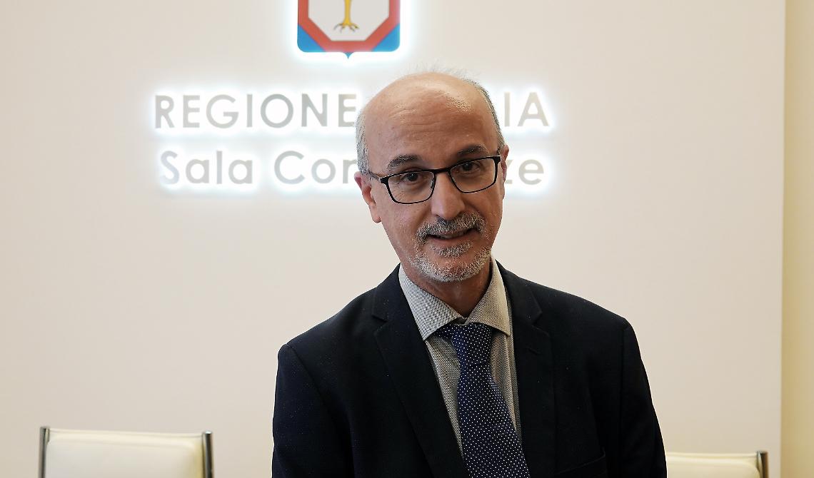 Lavoro, casa e un buon libro: questa la ricetta di Lopalco contro il Coronavirus che in Puglia  fa altri 626 contagi e 9 morti