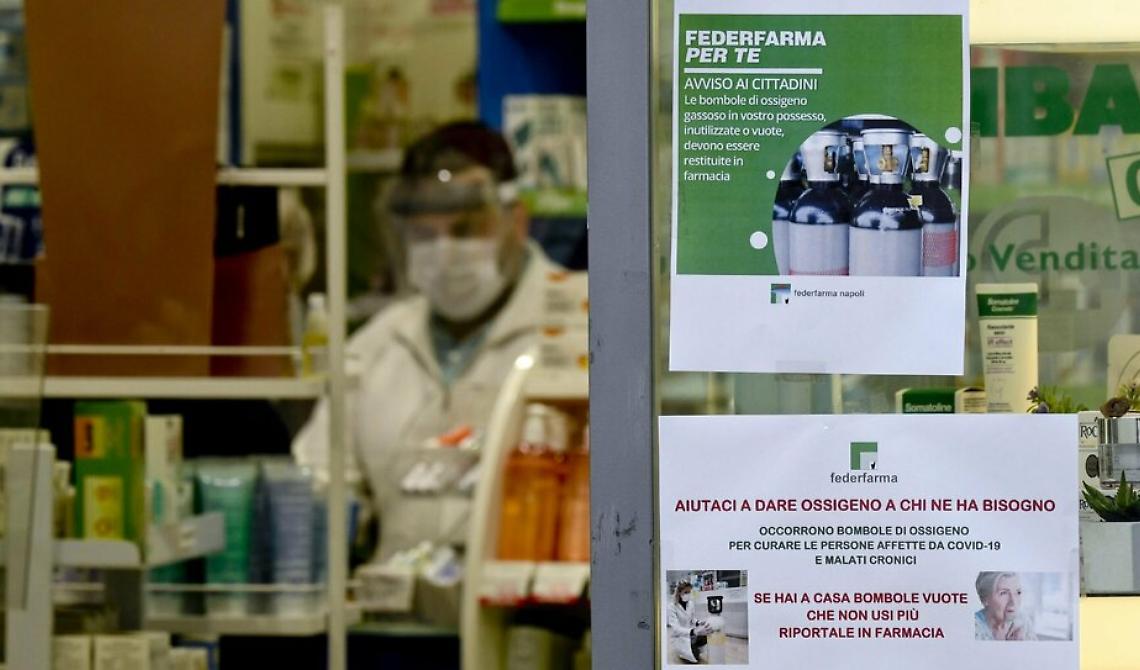 Farmacie di Foggia in apnea per la mancanza di ossigeno, Lovecchio e Menga: «La Regione si attivi per quello liquido»