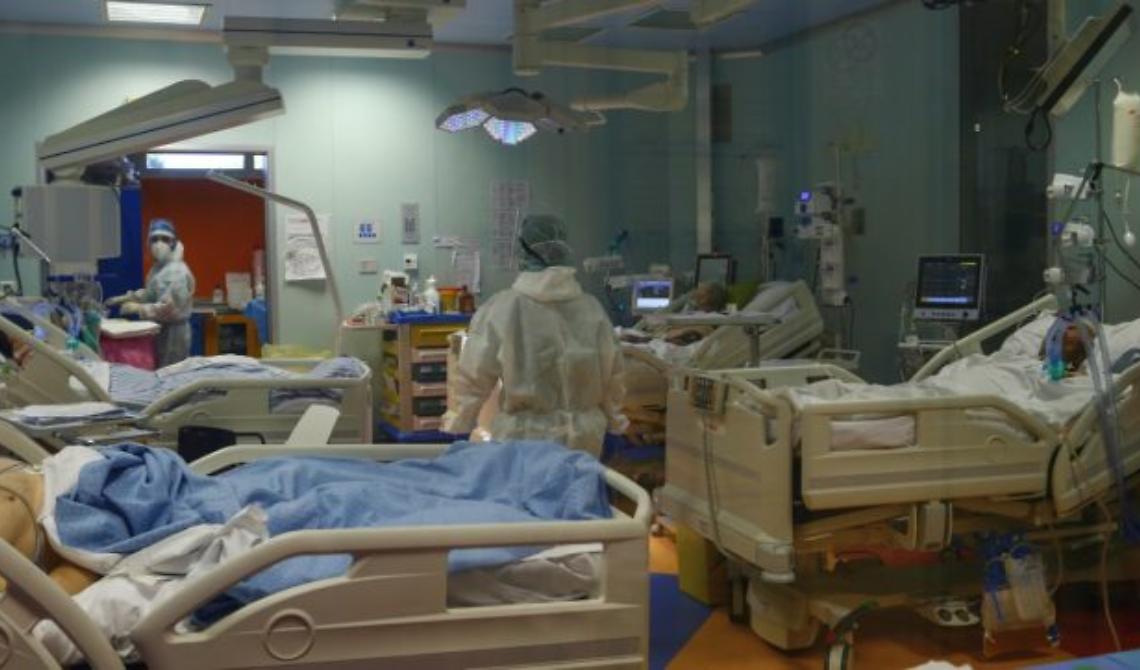 Coronavirus, emergenza per i posti letto: già pieni per il 71% in Puglia, oltre la metà in Basilicata