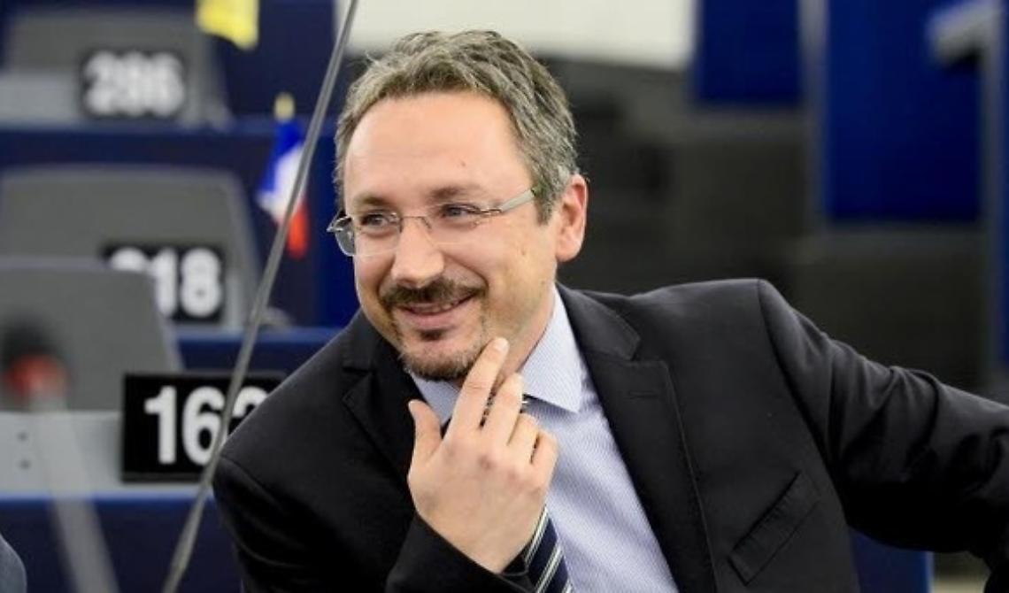 L'eurodeputato lucano, Pedicini, lascia il M5S: «Siamo nati per cambiare i partiti non per diventare come i partiti. Non sono il tipo che si fa cacciare, vado via da solo»