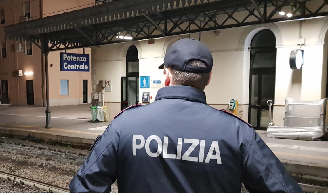 Rapinò un anziano a Foggia, 29enne della Romania arrestata dalla Polizia alla stazione di Potenza 