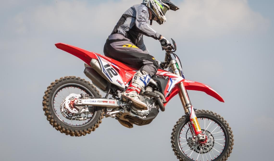 Motocross, il campione bellese Angelo Cristiano conquista anche il Veneto