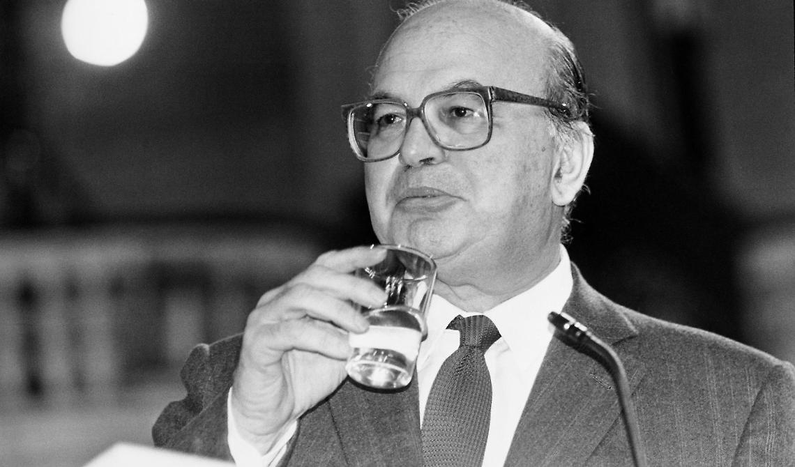 Craxi: una delle figure più influenti e discusse della storia della Repubblica. In esclusiva BoBo racconta Bettino.