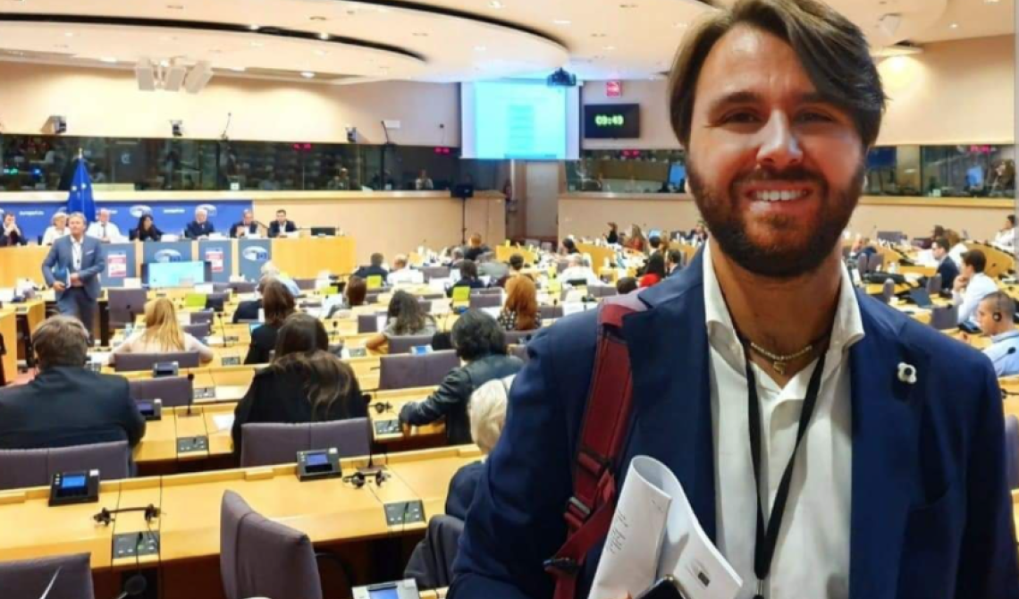 Furore dei 5 Stelle a Bruxelles: «No allo scippo dei fondi per l'agricoltura del Sud»