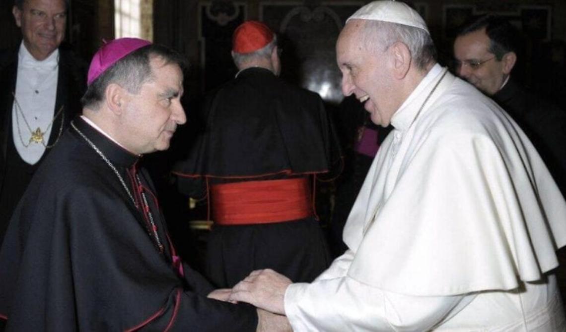 Le dinamiche del caso Becciu, l'avvicinamento alla Cina e i conti in passivo stanno minando l'immagine della Chiesa