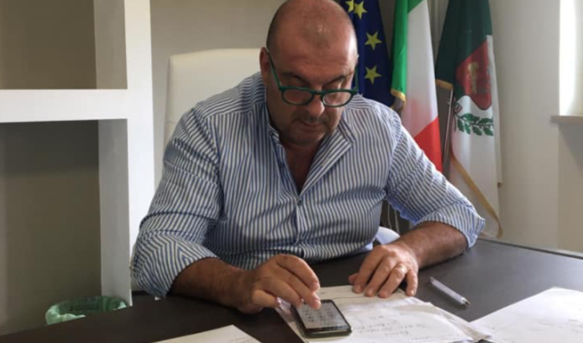 Coronavirus, il sindaco di Stornara chiude le scuole: troppi contagi