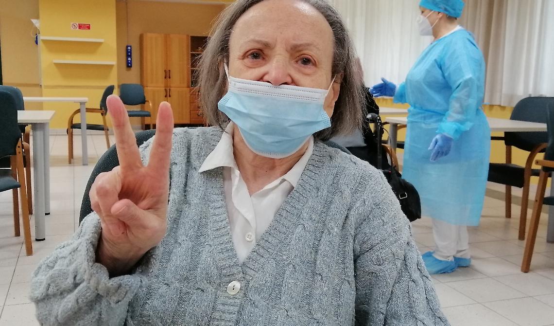 Parte la vaccinazione degli 80enni in Puglia: i prenotati sono circa 160mila 
