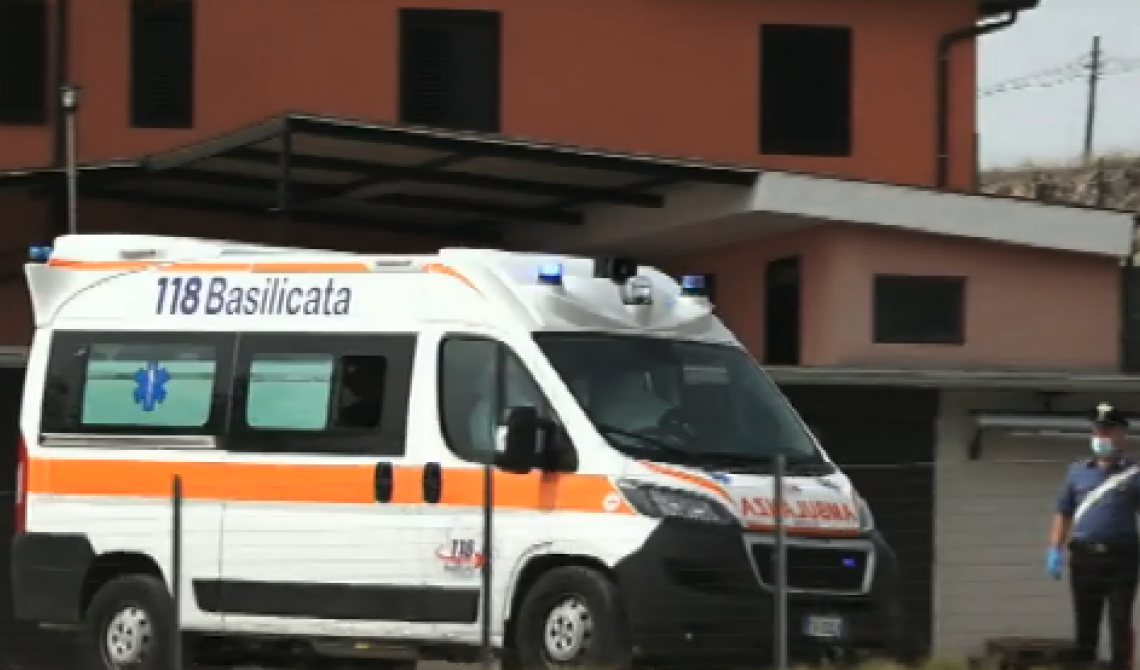 La strage di nonni a Marsicovetere, il gip: «Anziani, fonte di guadagno, venivano spremuti»
