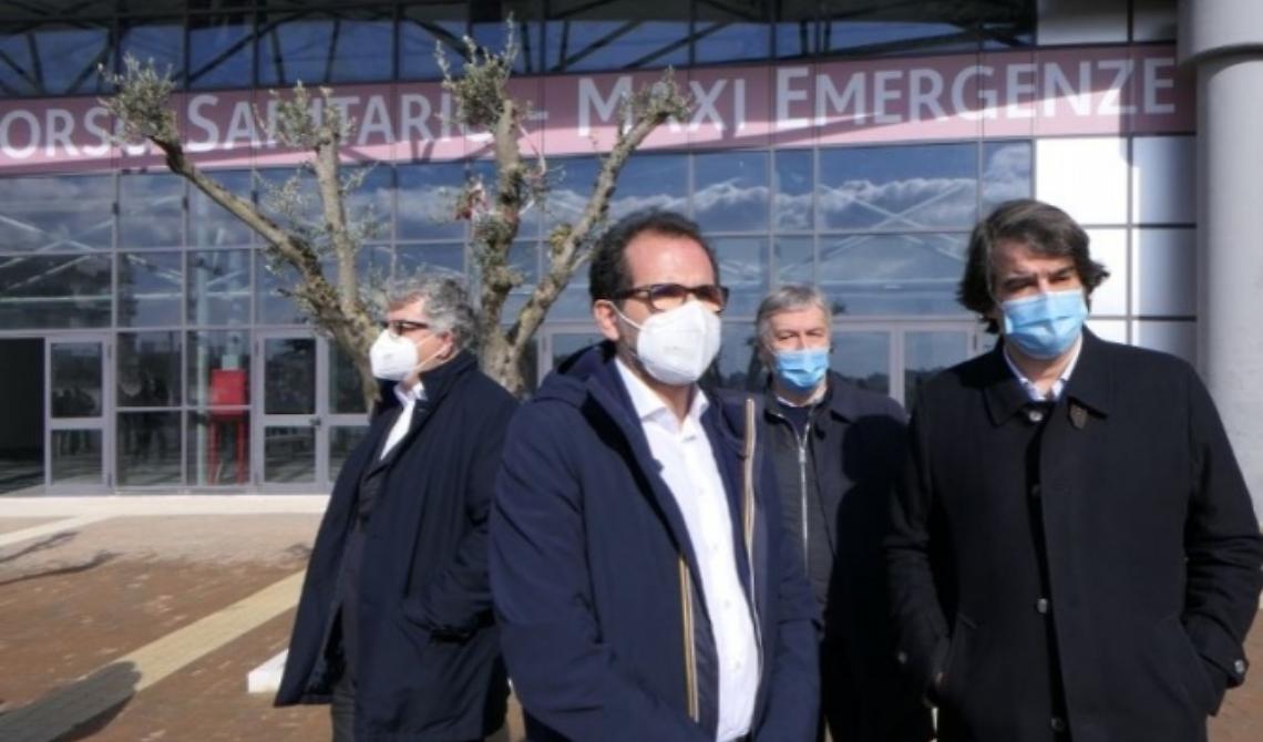 Fitto e Gemmato presentano il bilancio della «impietosa» gestione della pandemia Covid in Puglia