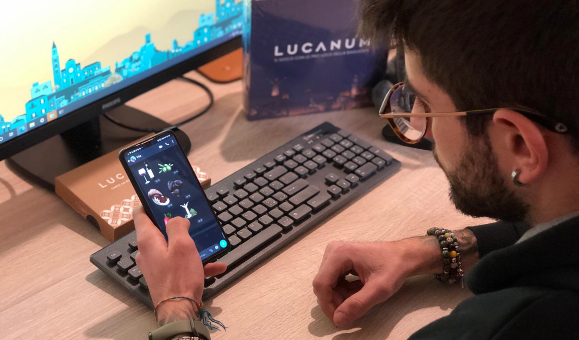 Lucanum crea gli stickers per chattare alla lucana