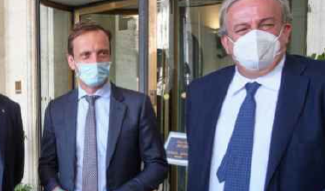 Michele Emiliano eletto vicepresidente della Conferenza delle Regioni, il leghista Fedriga assume la presidenza